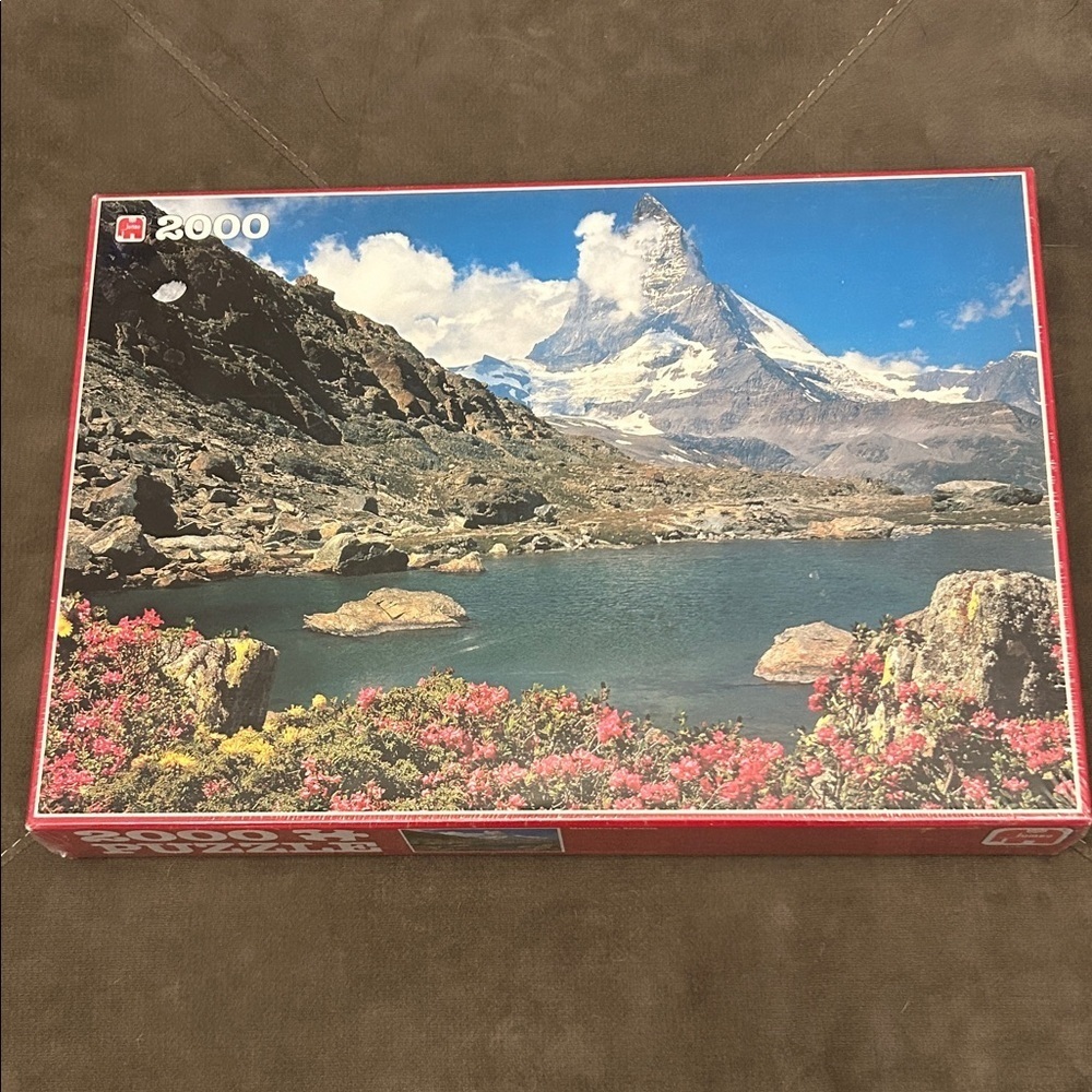 Matterhorn Mountain 2000-Piece Puzzle jumbo 38.6” x 26.8”
